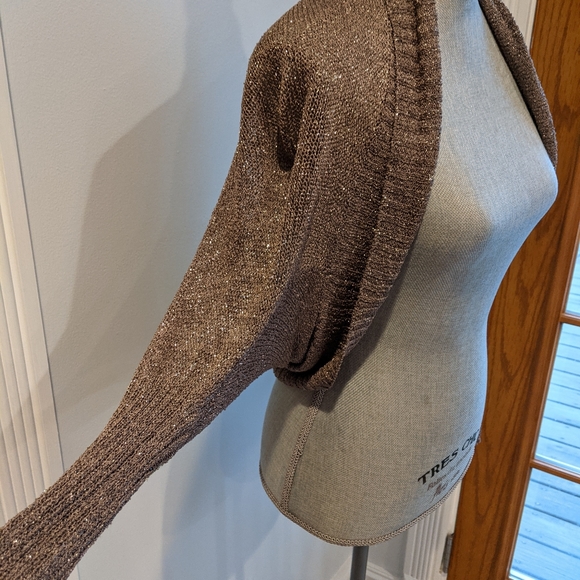 Shrug - Picture 3 of 8